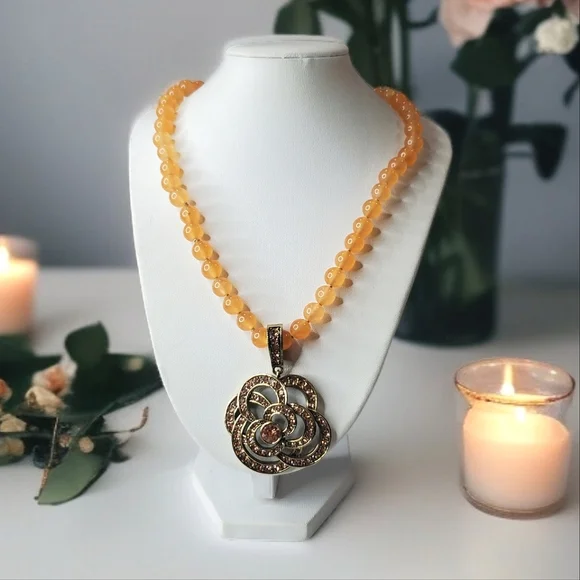 HEIDI DAUS Beautiful Jeweled Beaded Flower Necklace